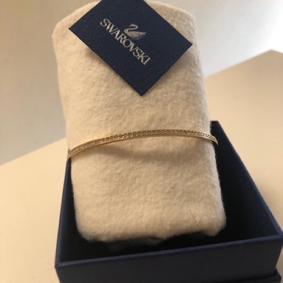 Swarovski bangle bracelet NWT - Picture 6 of 8